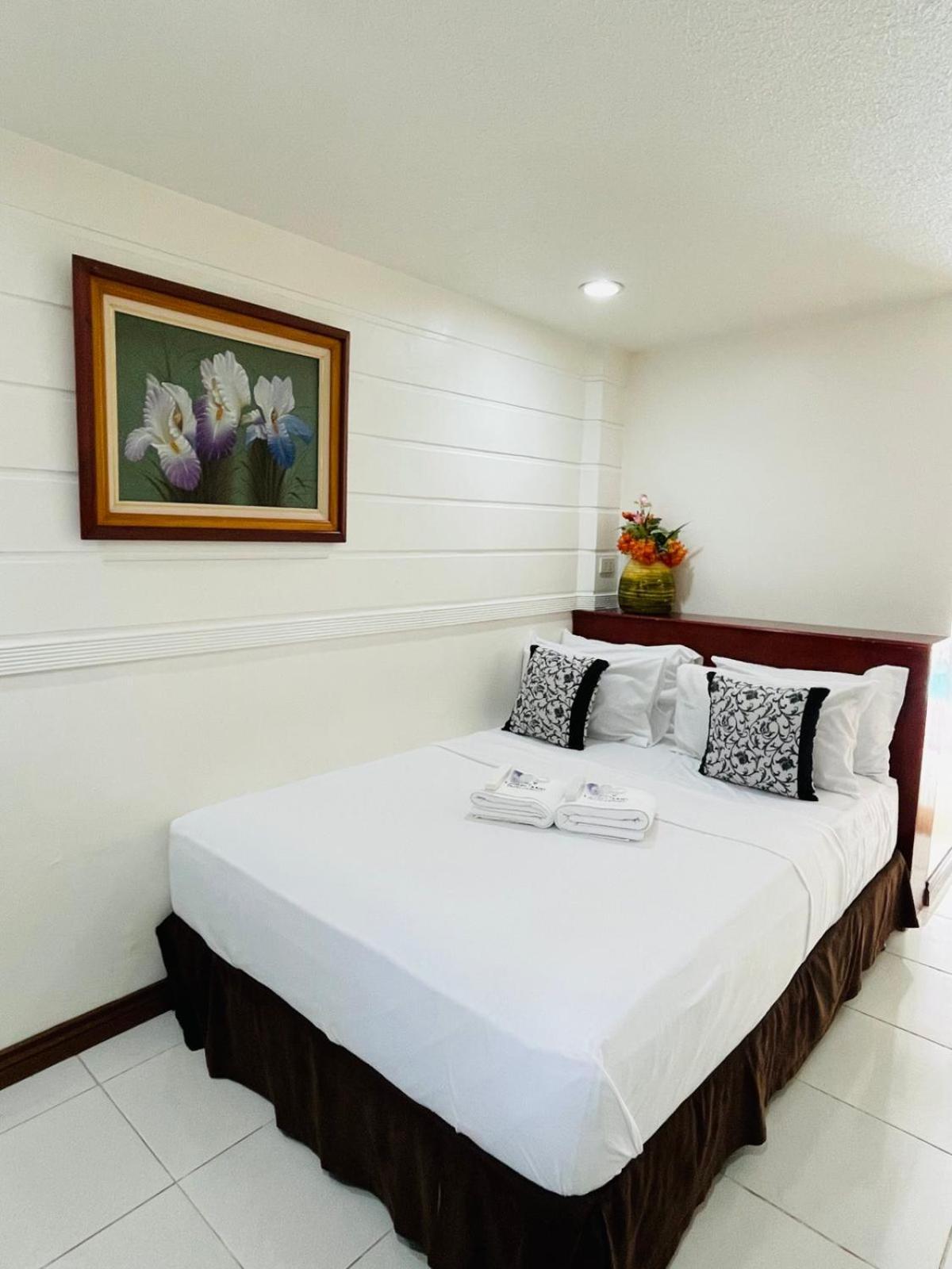 Loreland Farm Resort Antipolo Exteriör bild