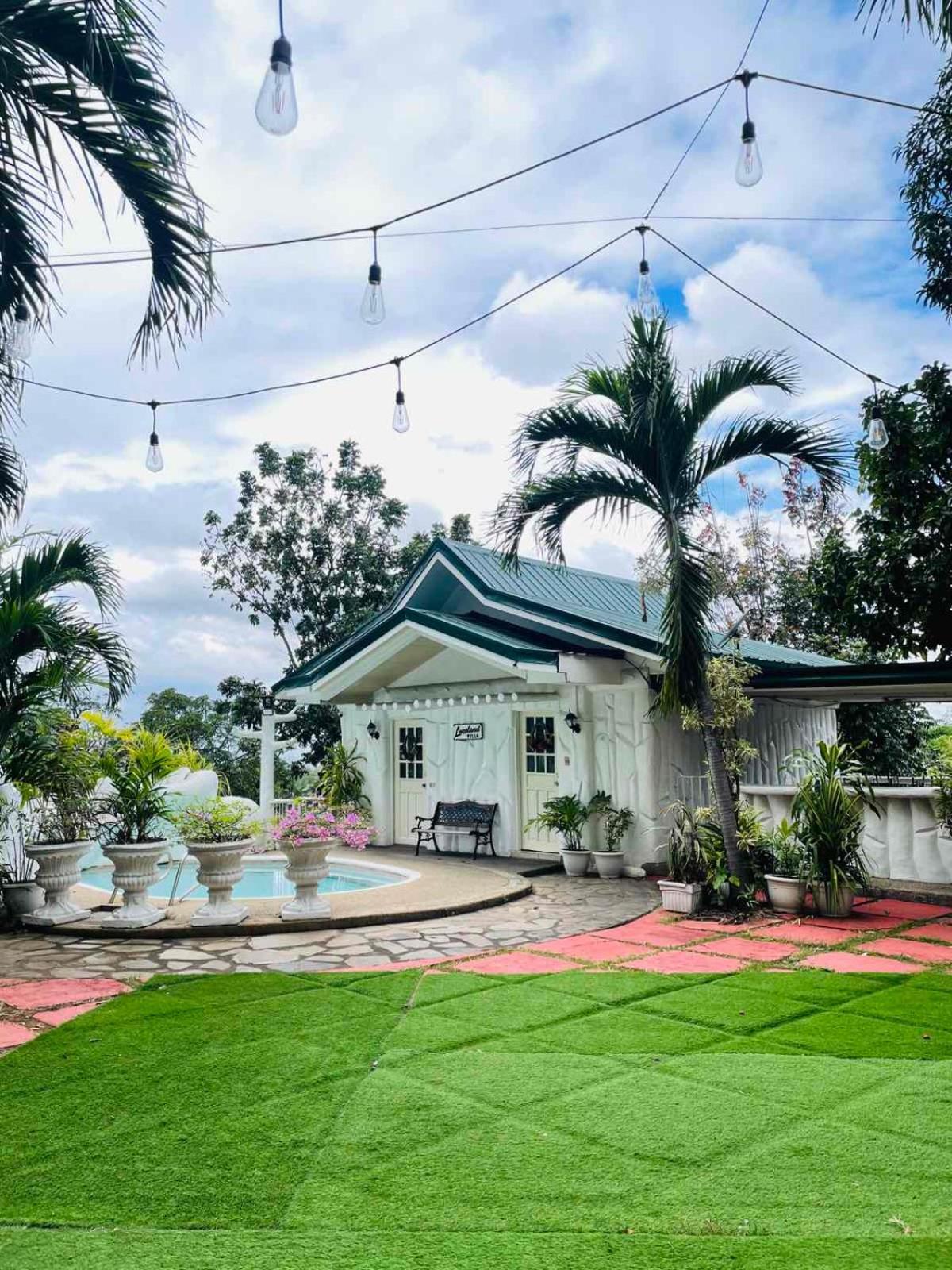 Loreland Farm Resort Antipolo Exteriör bild